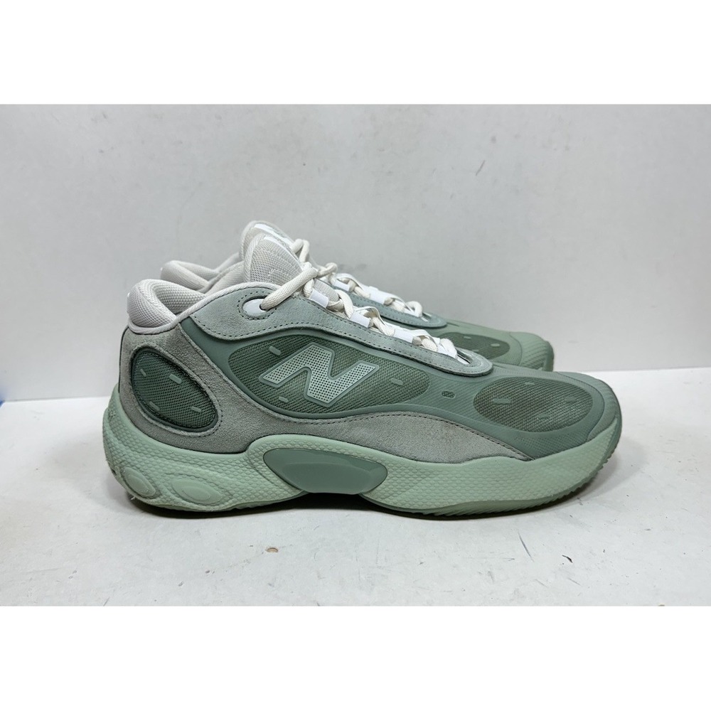 New Balance Fresh Foam BB V3 Green Men's Size 13 2E Wide Basketball Shoes